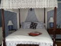 Charlotte's Rose Inn Confederation Room Poster Bed